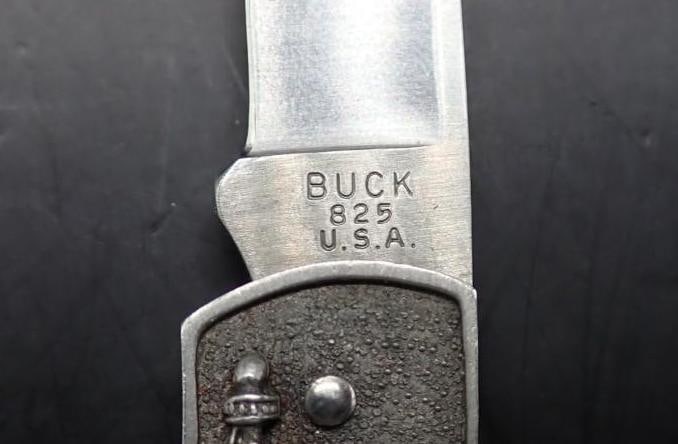 Buck 825 Statue of Liberty Commemorative Folding Knife - 4