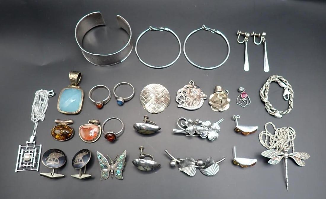 (23) Sterling Silver Jewelry Articles - 2