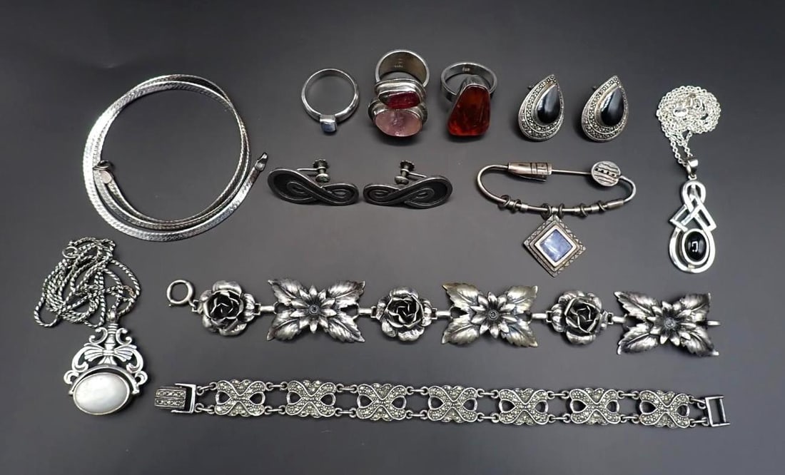 (13) Sterling Silver Jewelry Articles - 2