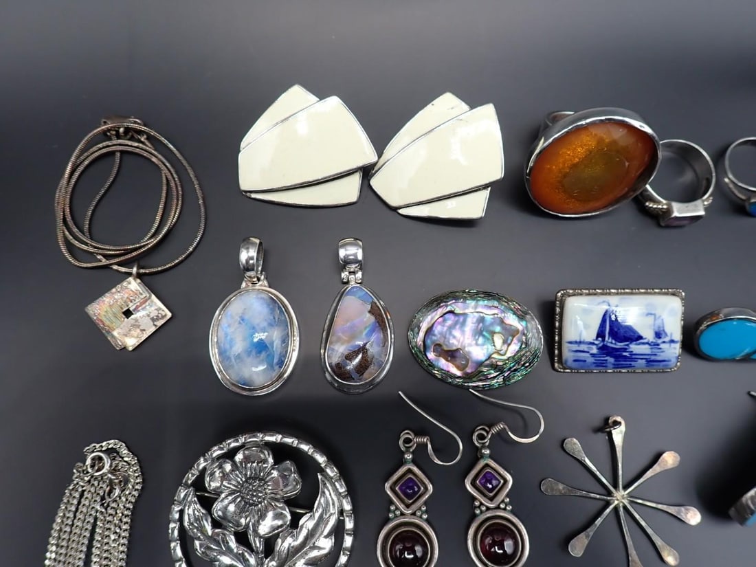 (27) Sterling Silver Jewelry Articles - 3