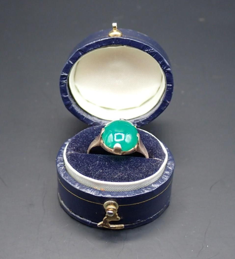 10K Yellow Gold and Jade Victorian Ring - 4