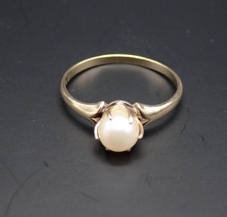 10K Yellow Gold and Pearl Ring - 2