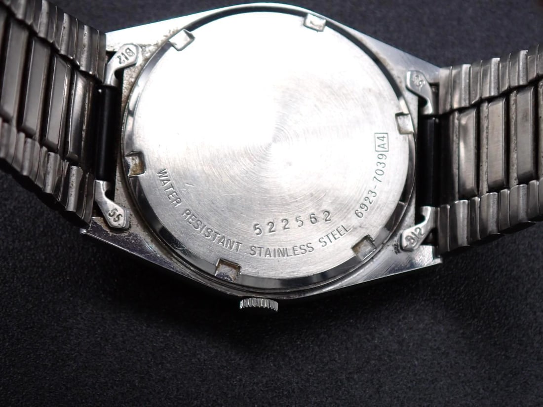 (2) Wrist Watches - 9