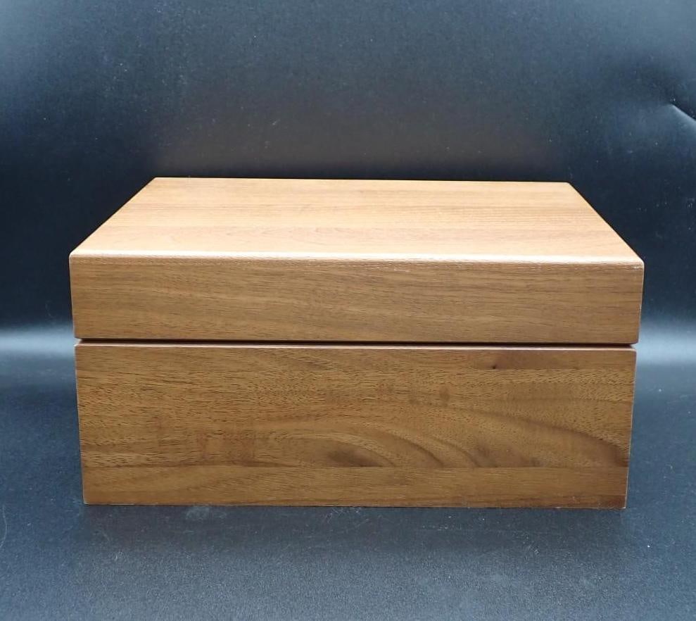 Decatur Collection Mahogany Humidor (1 of 2)