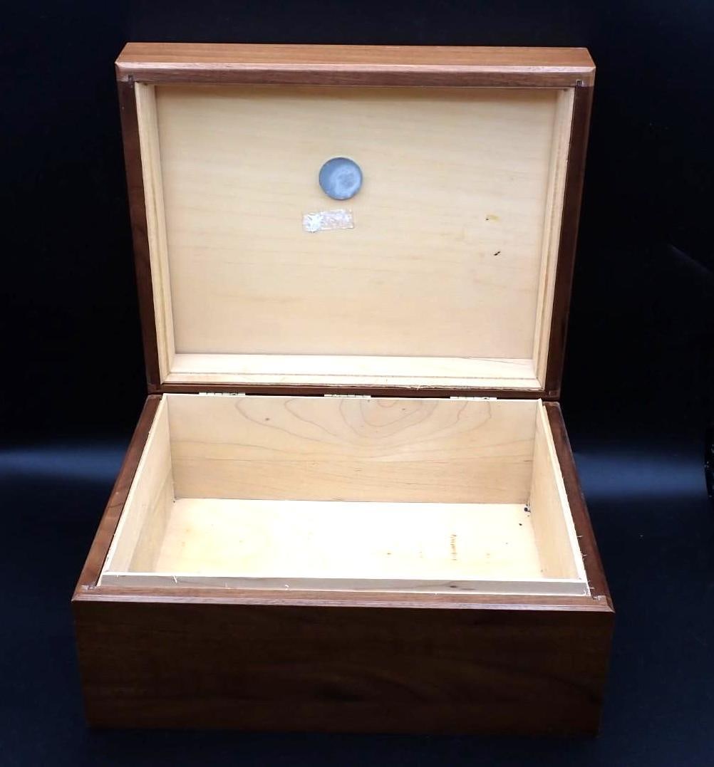 Decatur Collection Mahogany Humidor - 2