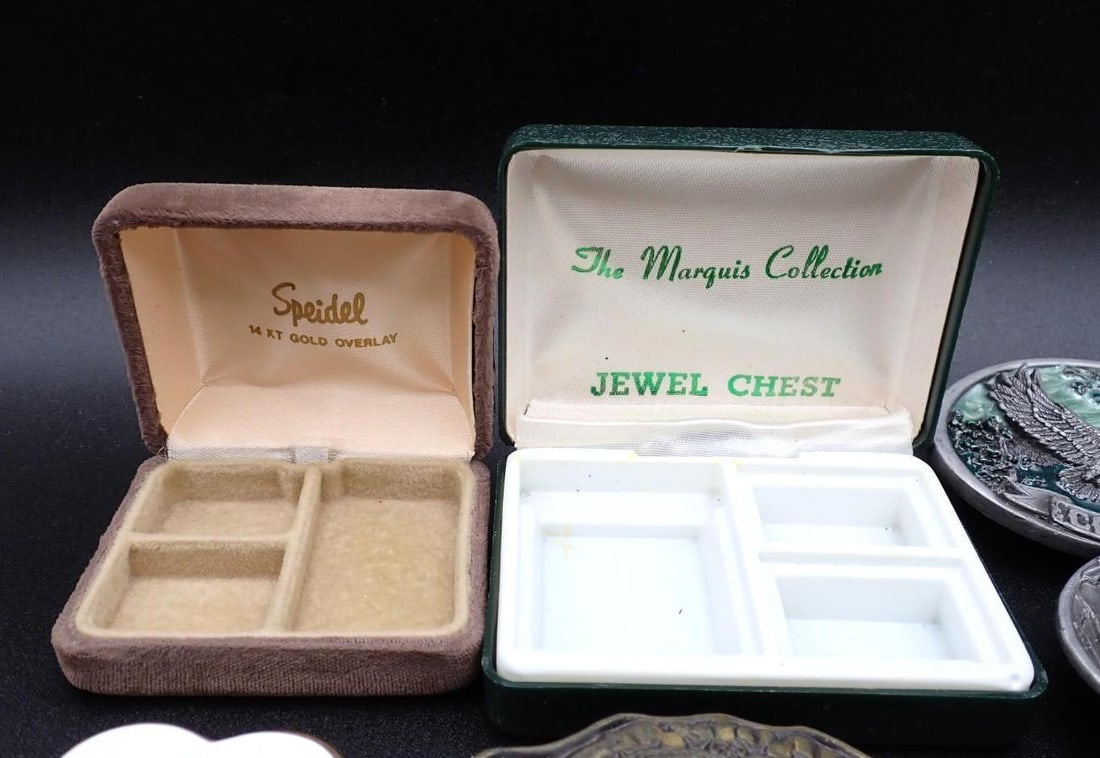 Tray of Jewelry & Collectibles - 2