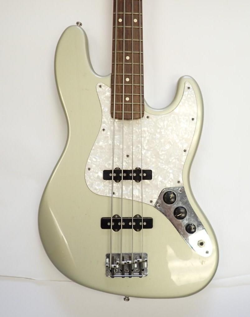Fender Jazz Bass - 2