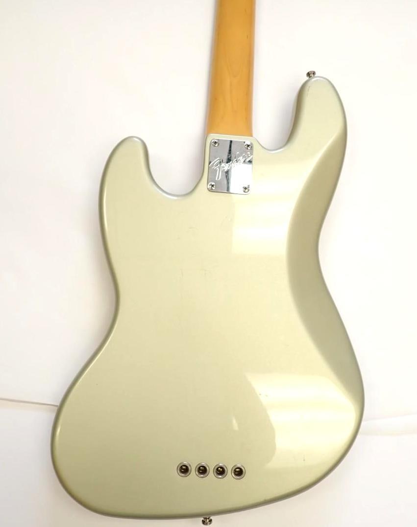 Fender Jazz Bass - 9