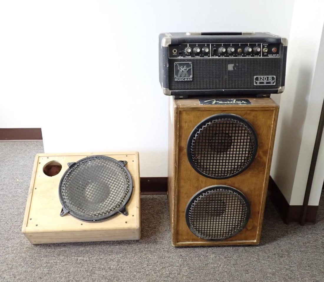Music Man 120B Amp Head: s.n. ES01438, model 115B-120, U.S. made, with stage monitor with 12" speaker & speaker cabinet with (2) Pyle Driver 10" speakers