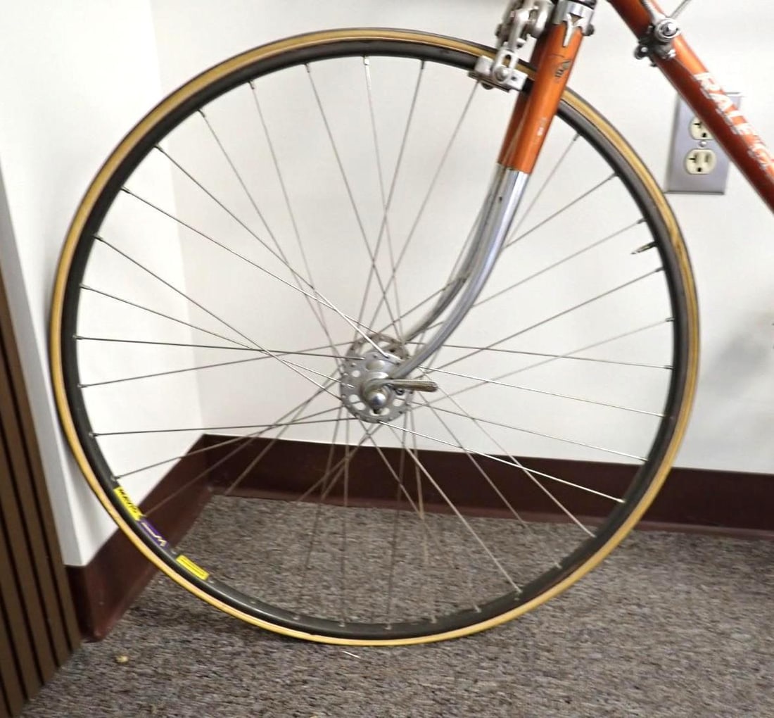 Vintage Raleigh International 12 Speed Road Bike - 10