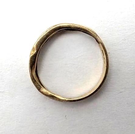 10K Yellow & White Gold and Diamond Ring - 3