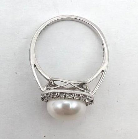 14K White Gold, White Topaz and Pearl Ring - 2