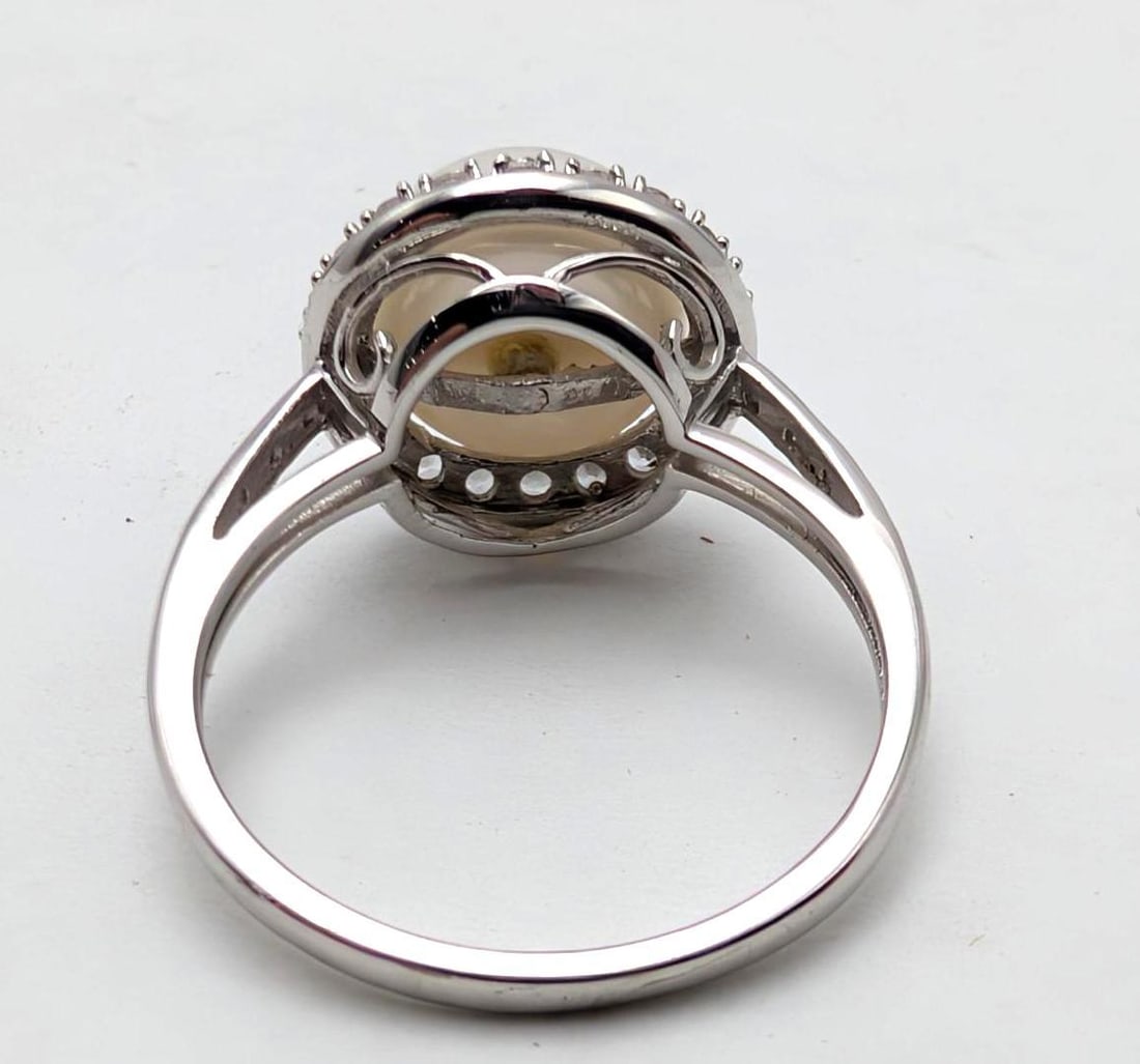 14K White Gold, White Topaz and Pearl Ring - 4