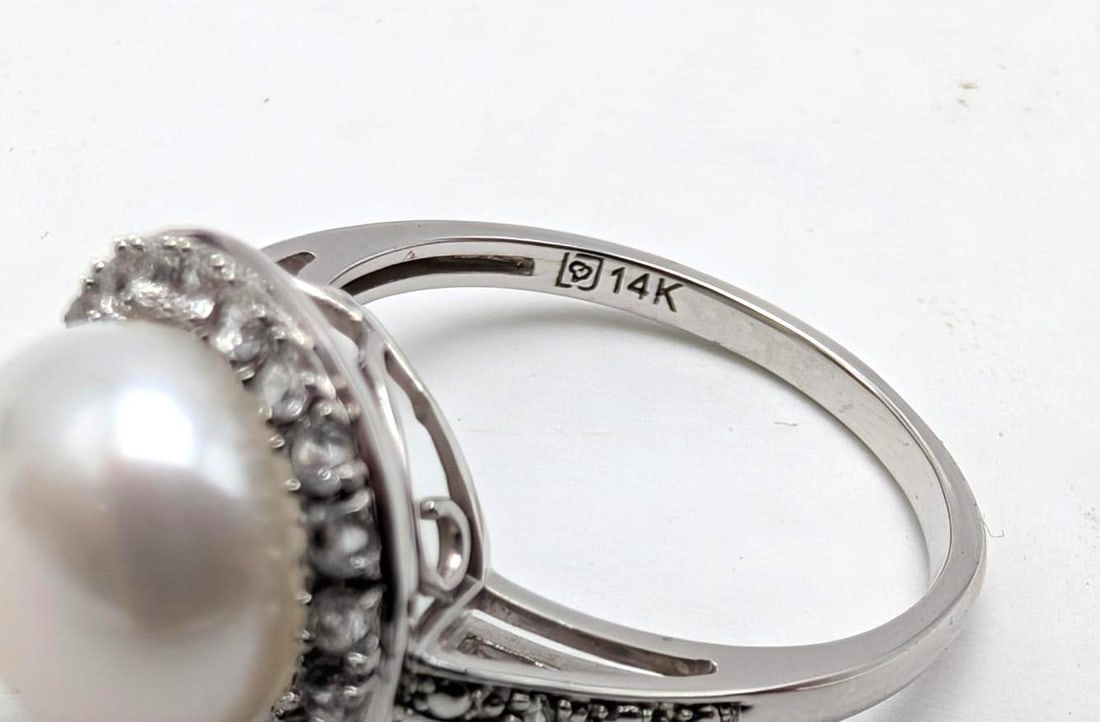 14K White Gold, White Topaz and Pearl Ring - 6