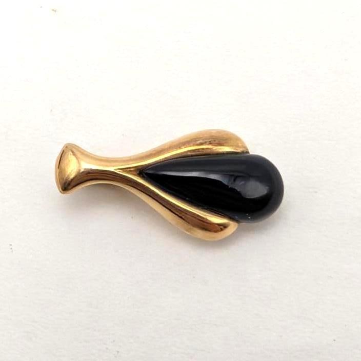 14K Yellow Gold & Black Onyx Pendant: 17mm in length, 1.51 grams total weight