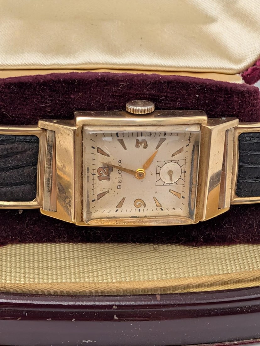 (14) Vintage and Antique Watches - 13