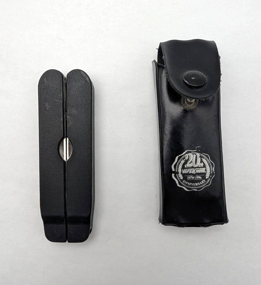 (5) Folding Knives - 14