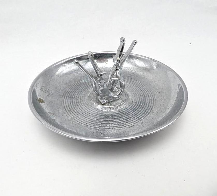 (3) Mid Century Modern Diecasters "Pincherette" Chrome Ashtrays - 3