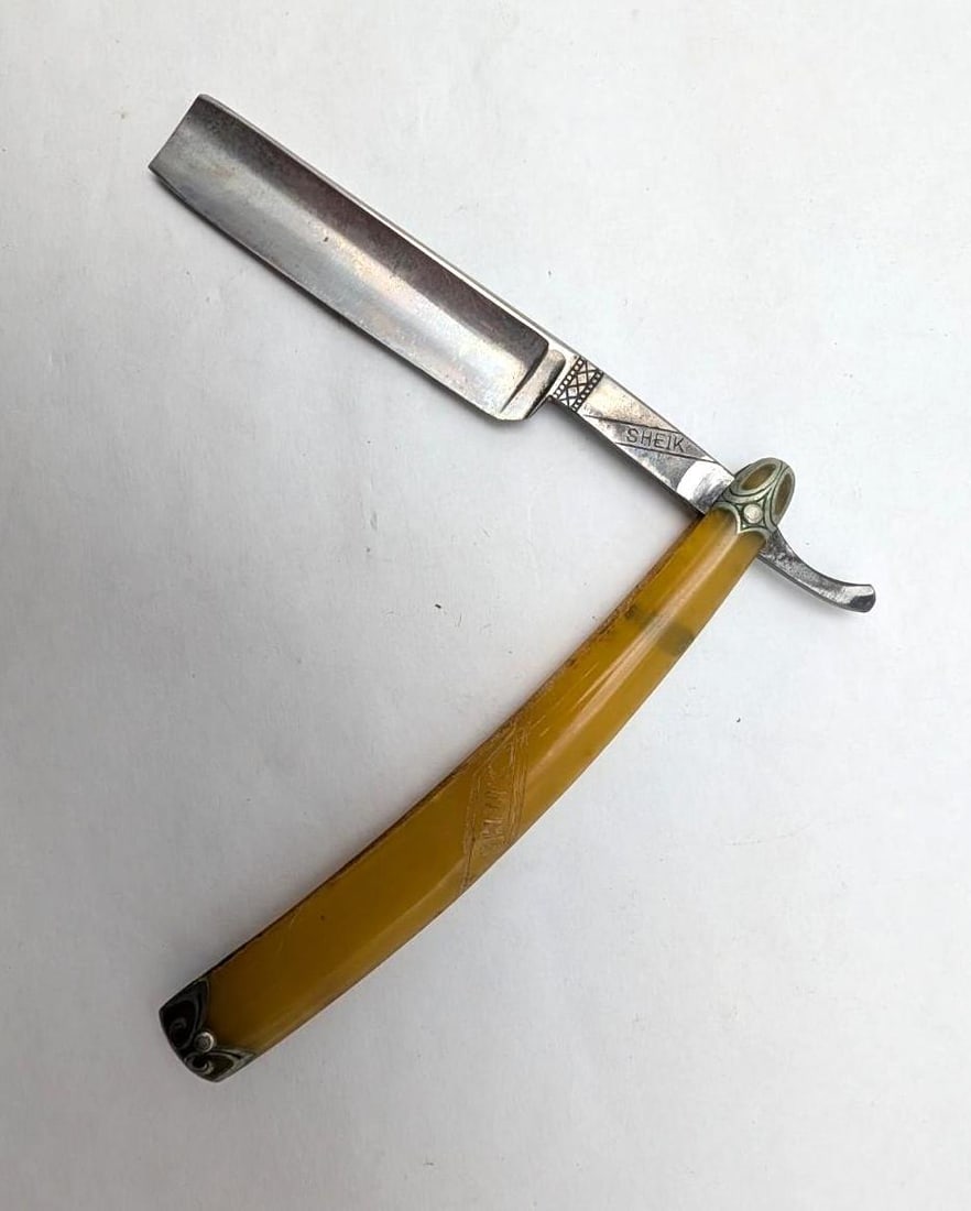 (7) Good Antique Straight Razors in boxes - 17