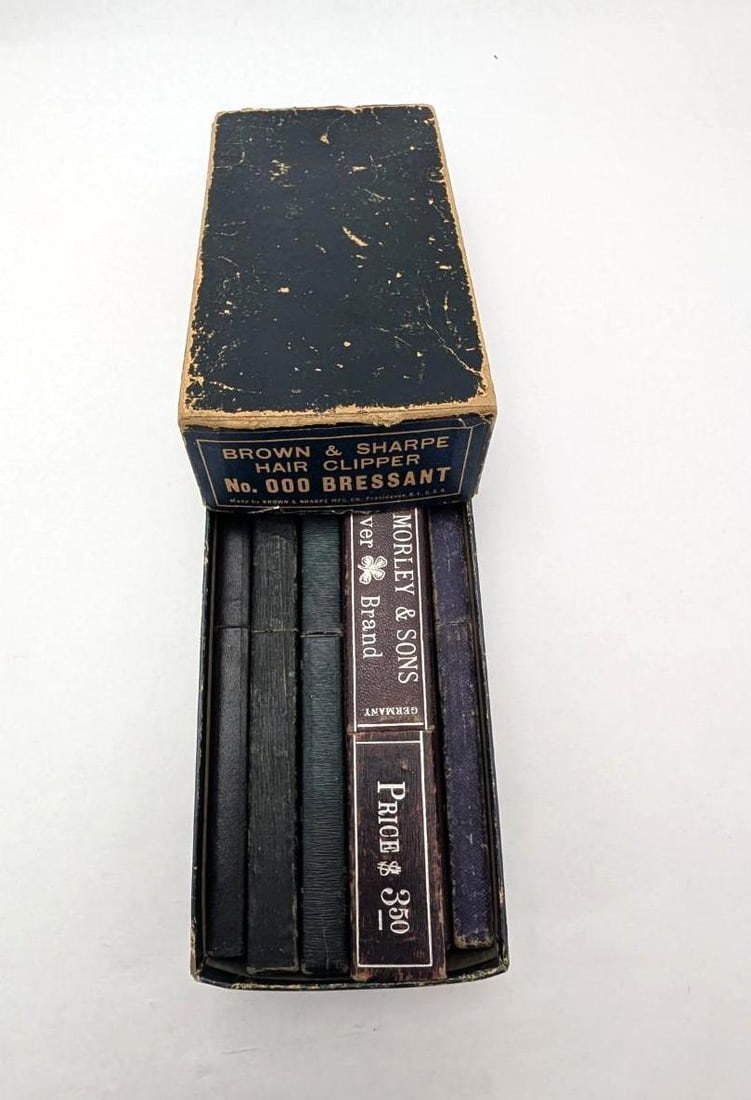 (7) Good Antique Straight Razors in boxes - 2