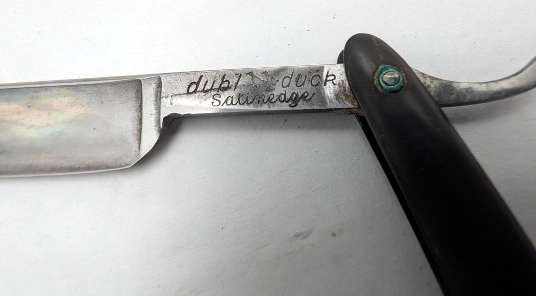 (7) Good Antique Straight Razors in boxes - 8