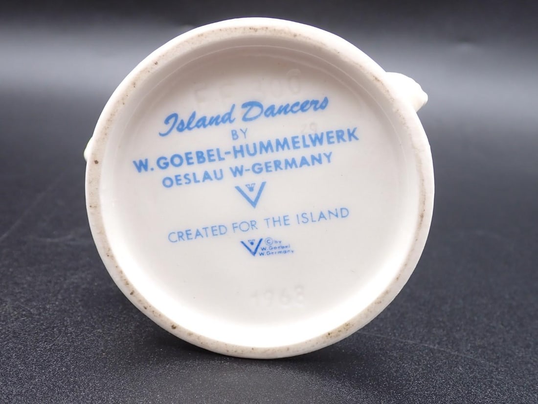 (2) Goebel Figurines "Island Dancers" - 3