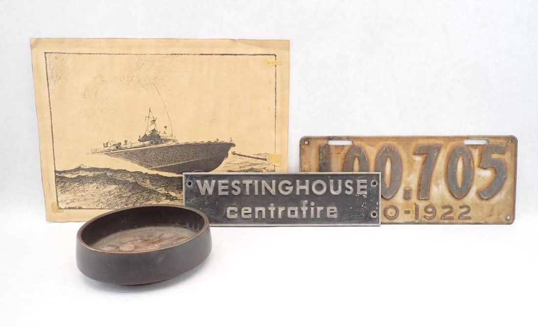 Collectibles Lot (1 of 8)