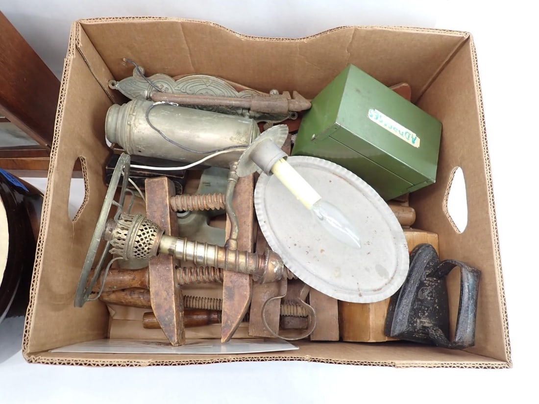 Collectibles Lot - 3