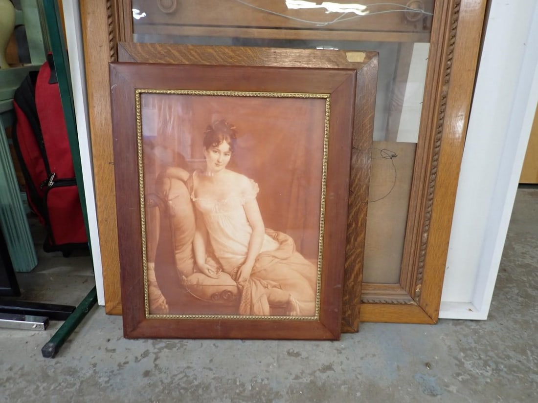 Furniture and Decorative Accessories - 2