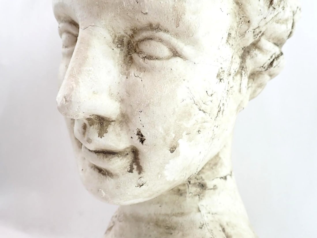 (3) Busts - 5
