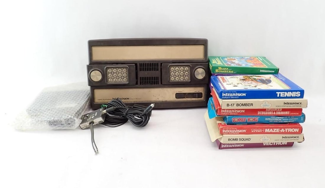 Vintage Mattel Intellivision Video Game Console (1 of 11)