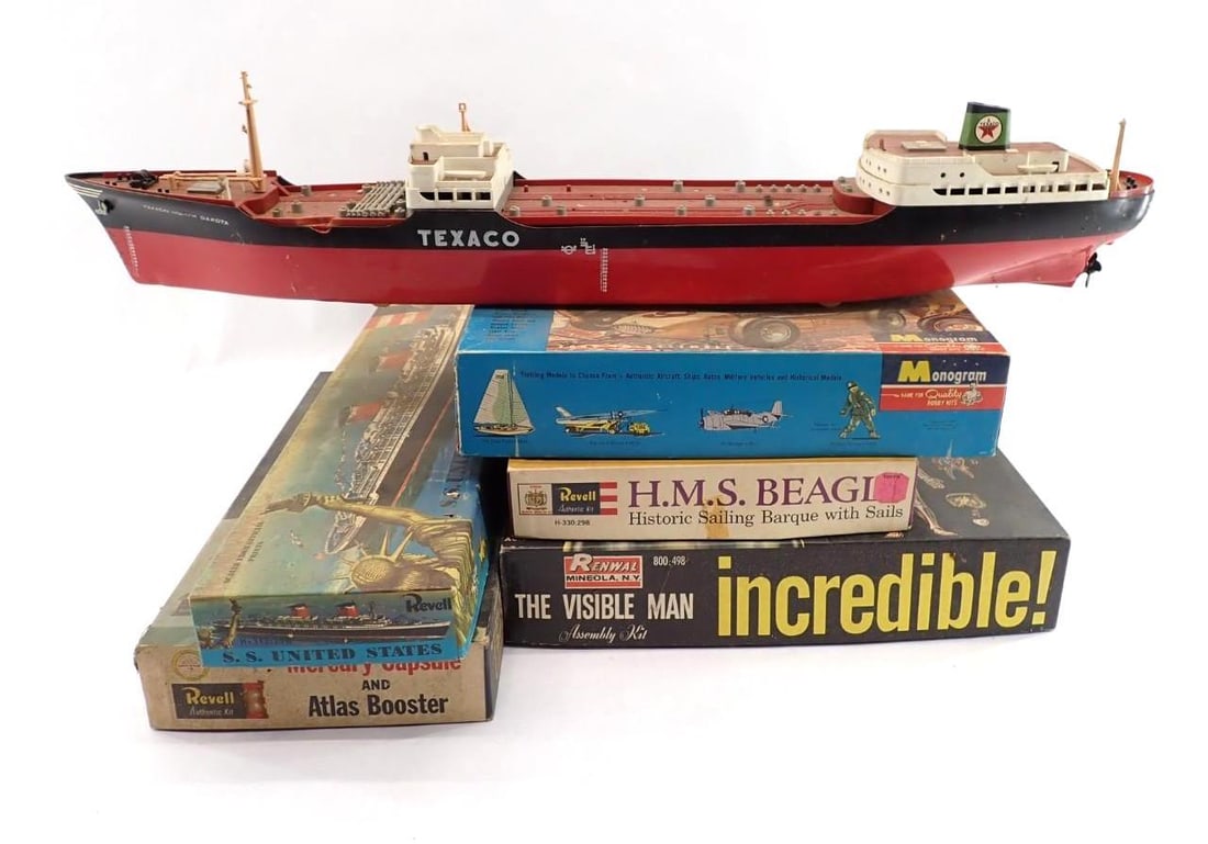 (5) Vintage Scale Model Kits (1 of 11)