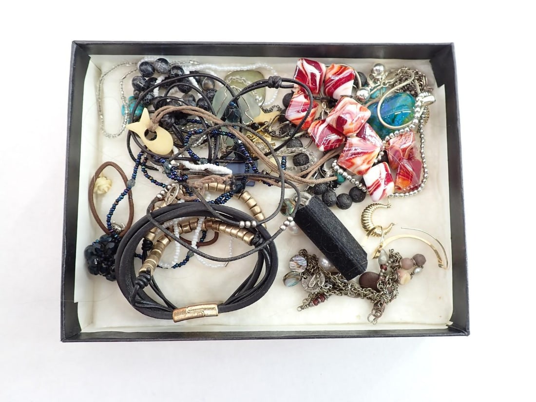 Collectibles Lot - 9