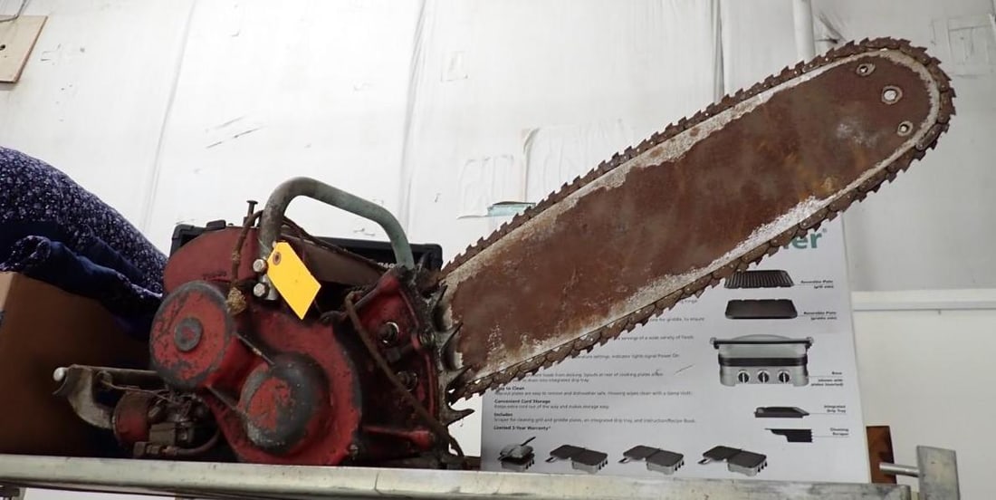 Vintage Homelite Chainsaw: Vintage Homelite Chainsaw