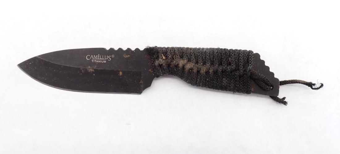 (7) Fixed Blade and Folding Knives - 8