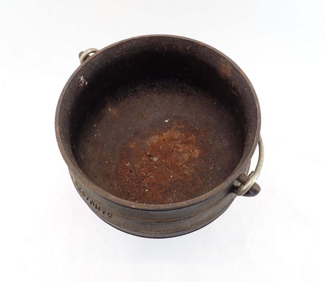 Best Duty Size 2 Footed Cast Iron Cauldron - 3