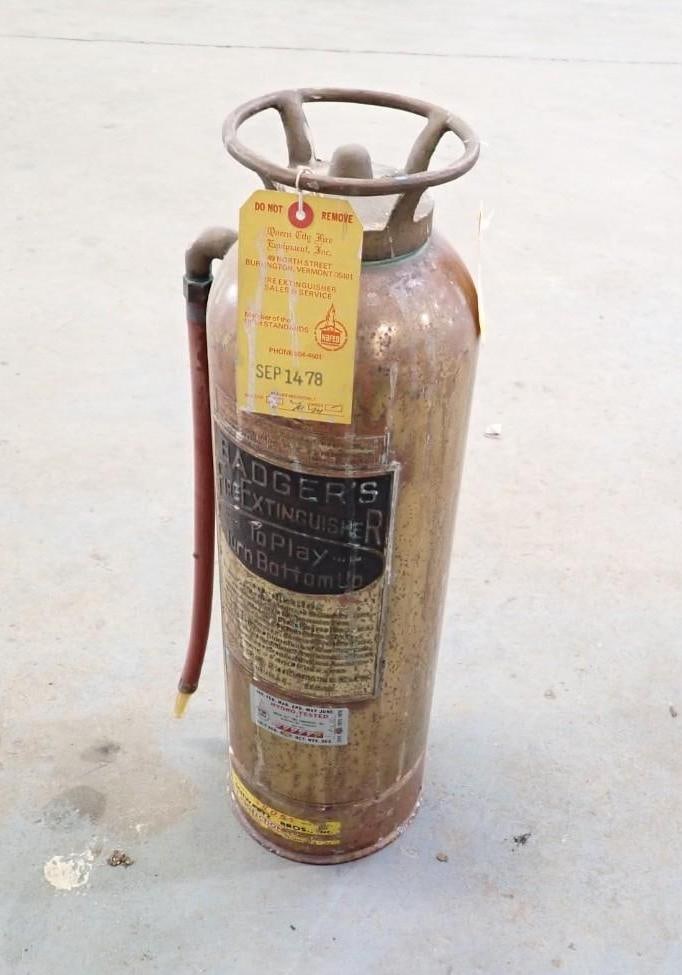 Vintage Badger Brass Fire Extinguisher (1 of 2)