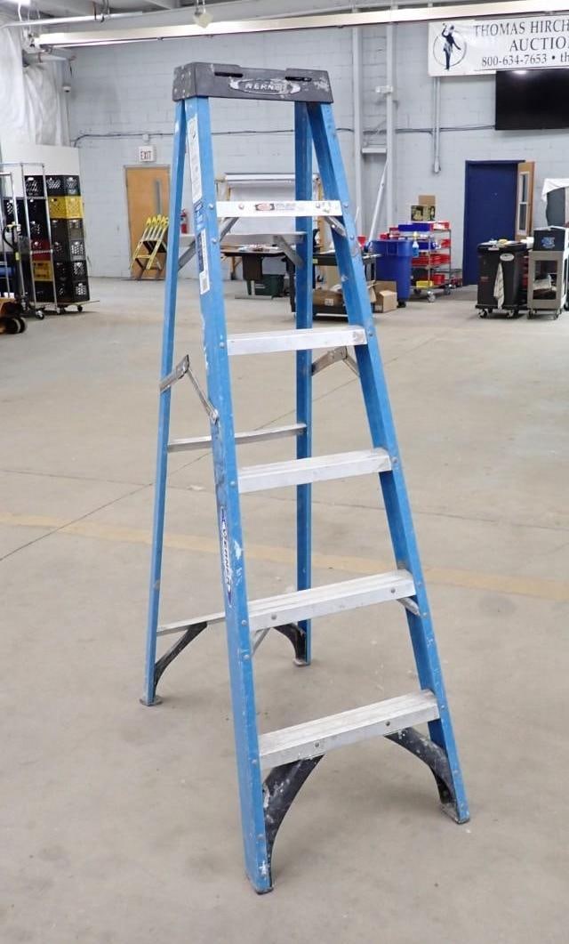6' Fiberglass Step Ladder - 2