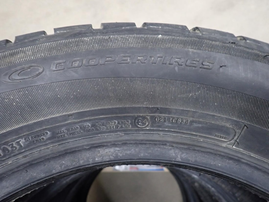Set of (4) Cooper Evolution Winter Studded Snow Tires - 5
