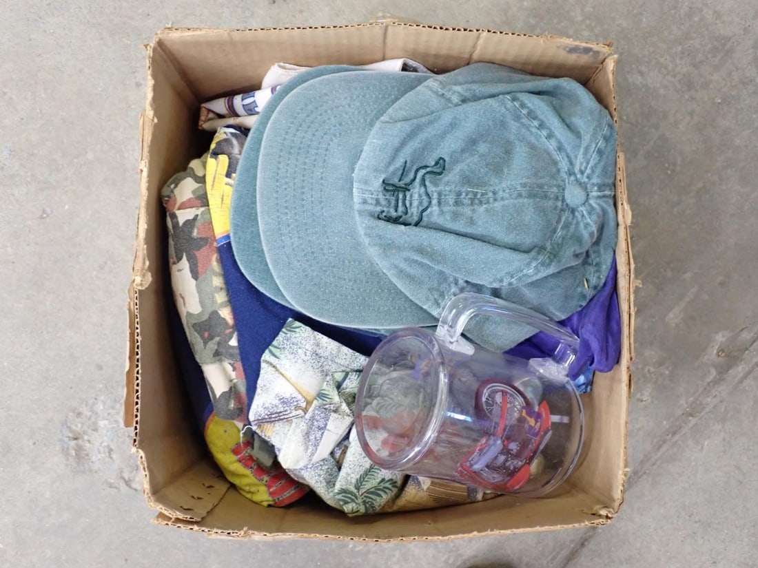 Large Lot of Camel Cigarettes Advertising & Promotional Items - 4