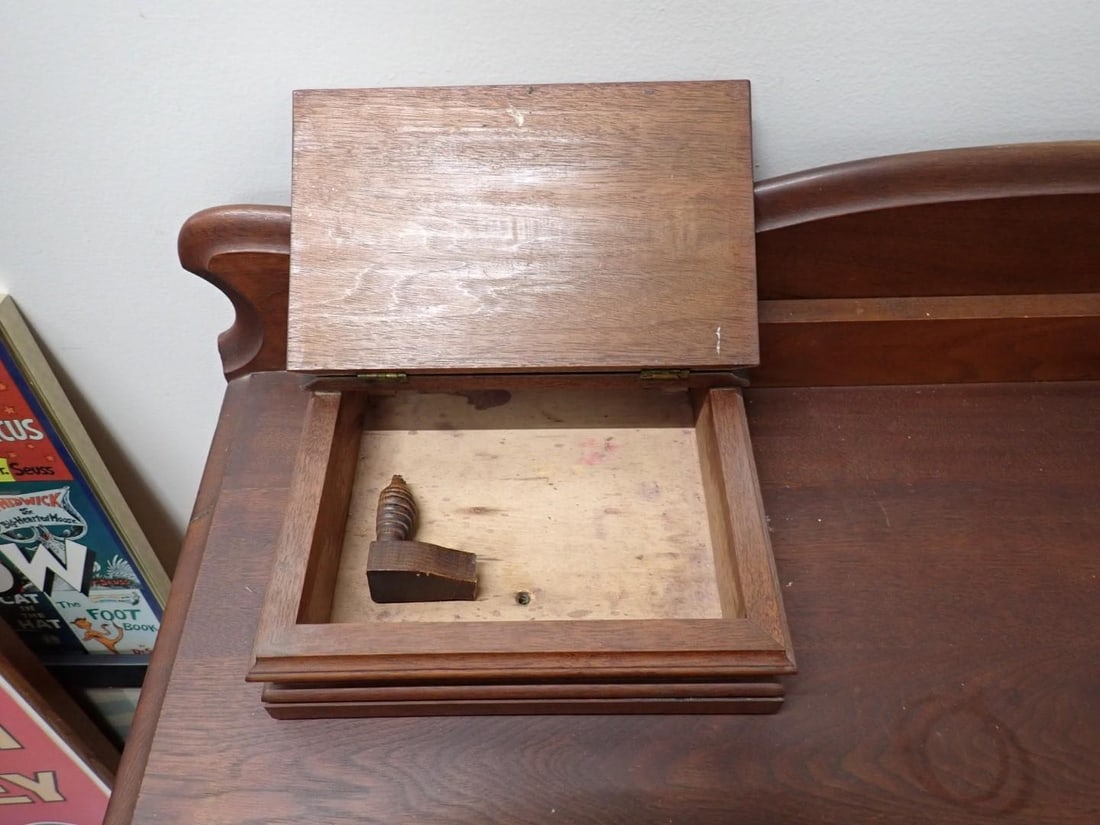 Victorian Three Drawer Chest - 2