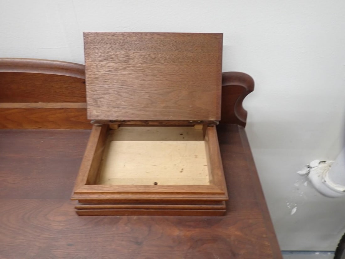Victorian Three Drawer Chest - 3