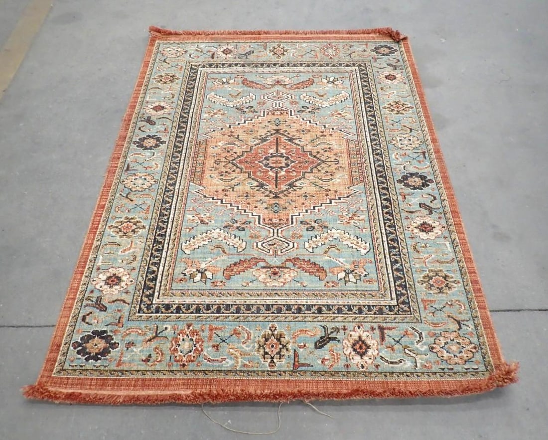 Oriental Style Carpet: 5' x 7' 6"