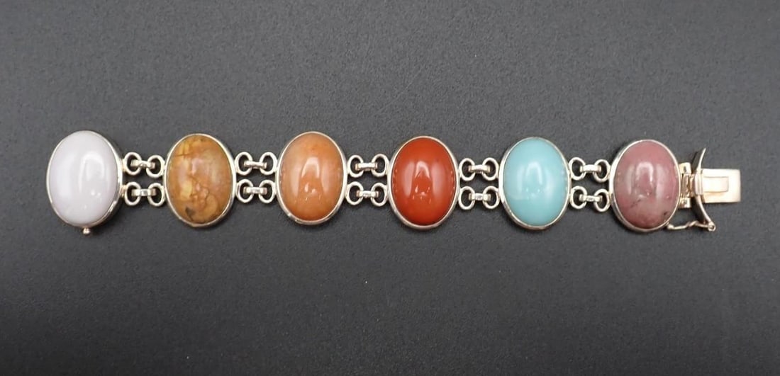 Sterling Silver & Stone Cabochon Bracelet: (6) 25mm x 18mm bezel set stones, 7.25" in length, 60.4 grams total weight