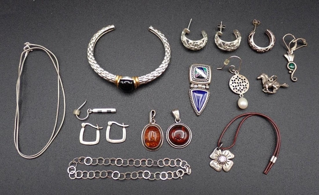 (16) Sterling Silver Jewelry Articles: 66.7 grams total weight