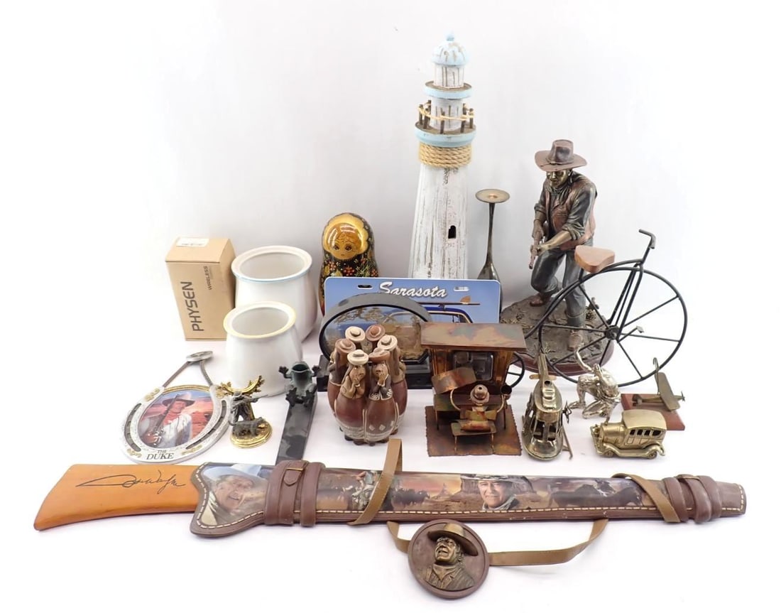 (2) Boxes of Decorative Collectibles (1 of 8)