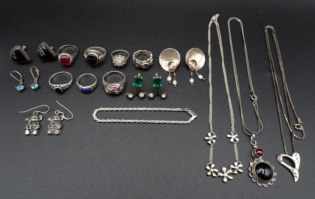 (21) Sterling Silver Jewelry Articles (1 of 6)