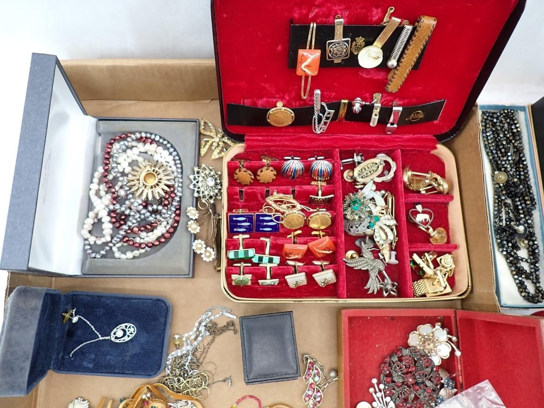 Tray of Costume Jewelry - 5