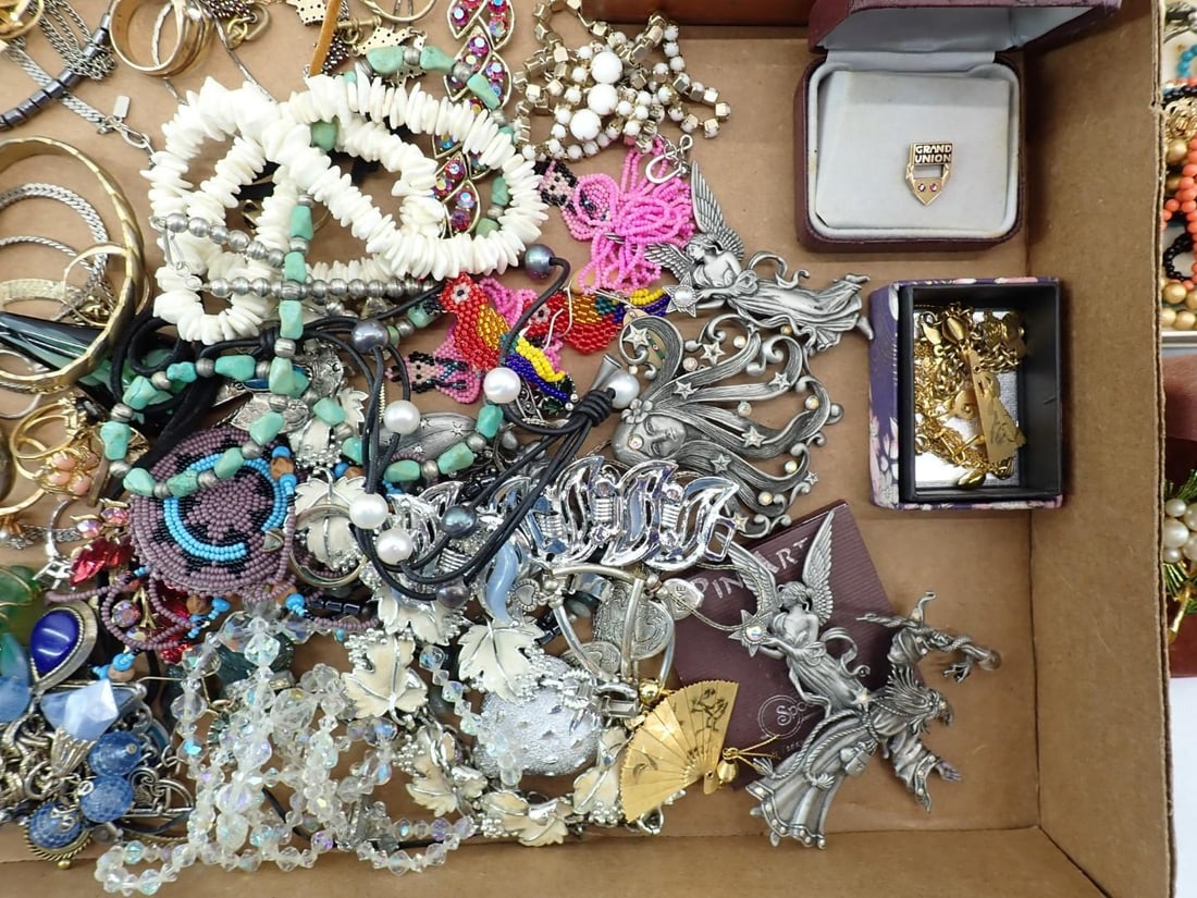Tray of Costume Jewelry - 8