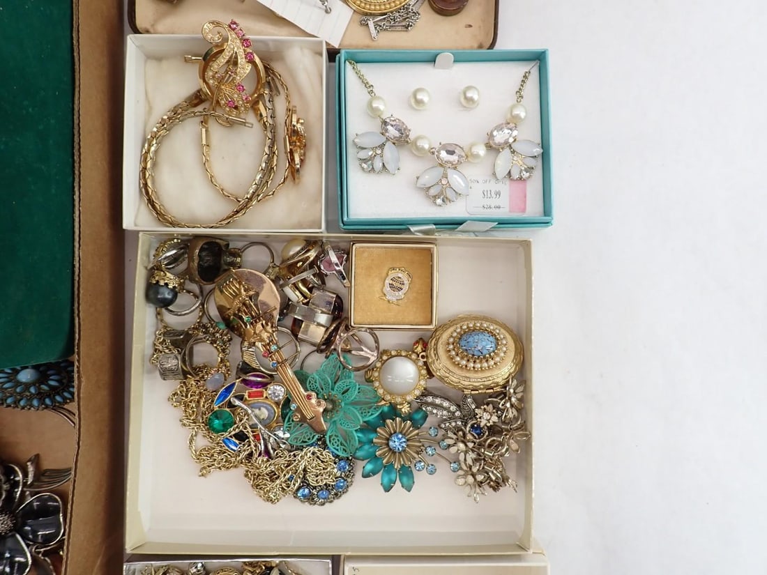 Tray of Costume Jewelry - 7